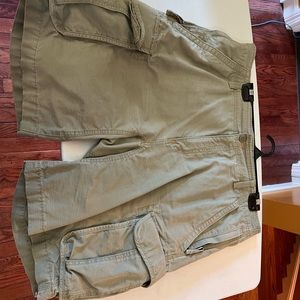 LLBean Mens 36W cargo shorts